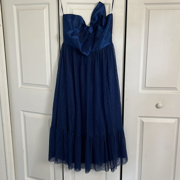 NWT || ANTHROPOLOGIE dress || size 6 - Picture 4 of 7